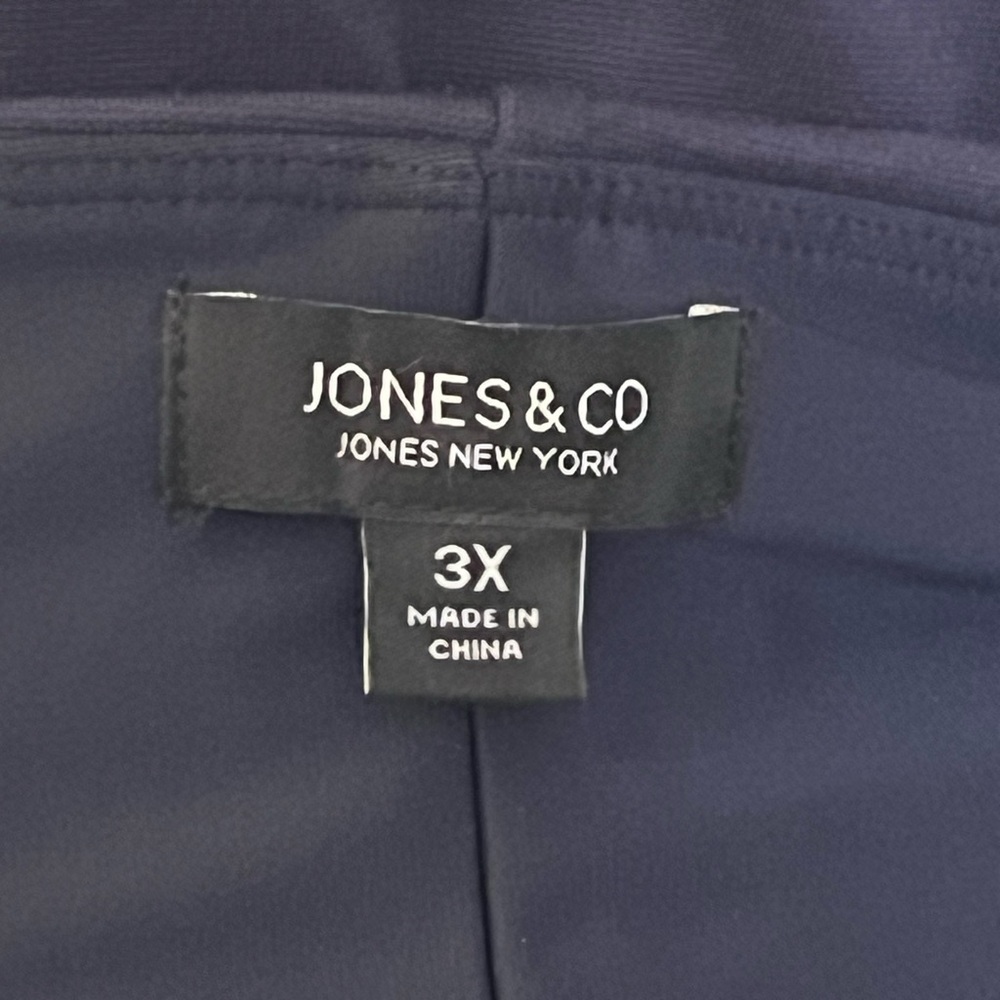 Jones & Co Navy slacks. Perfect for work or dress. Nice lined waist 3X